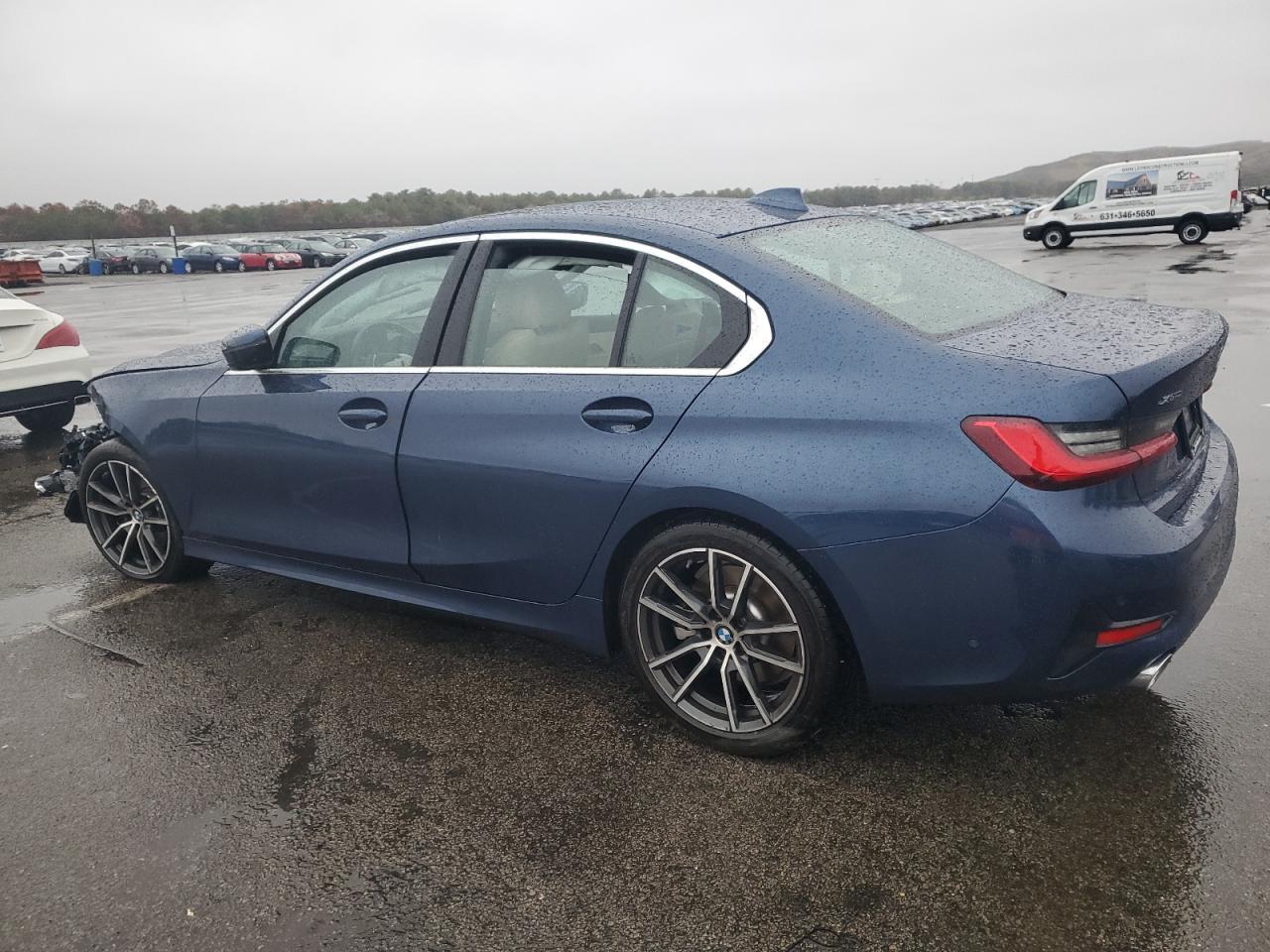 2021 BMW Seria 3 - zdjęcie 2