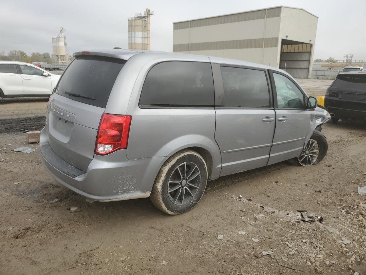 2017 Dodge Grand Caravan Se - zdjęcie 3