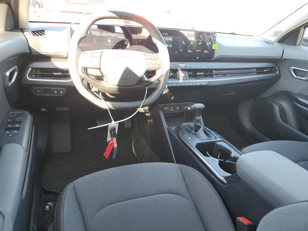 2025 Kia K4 Lx - zdjęcie 8
