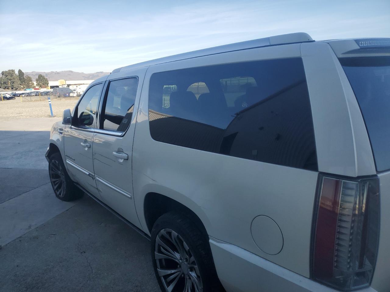 2013 Cadillac Escalade - zdjęcie 2