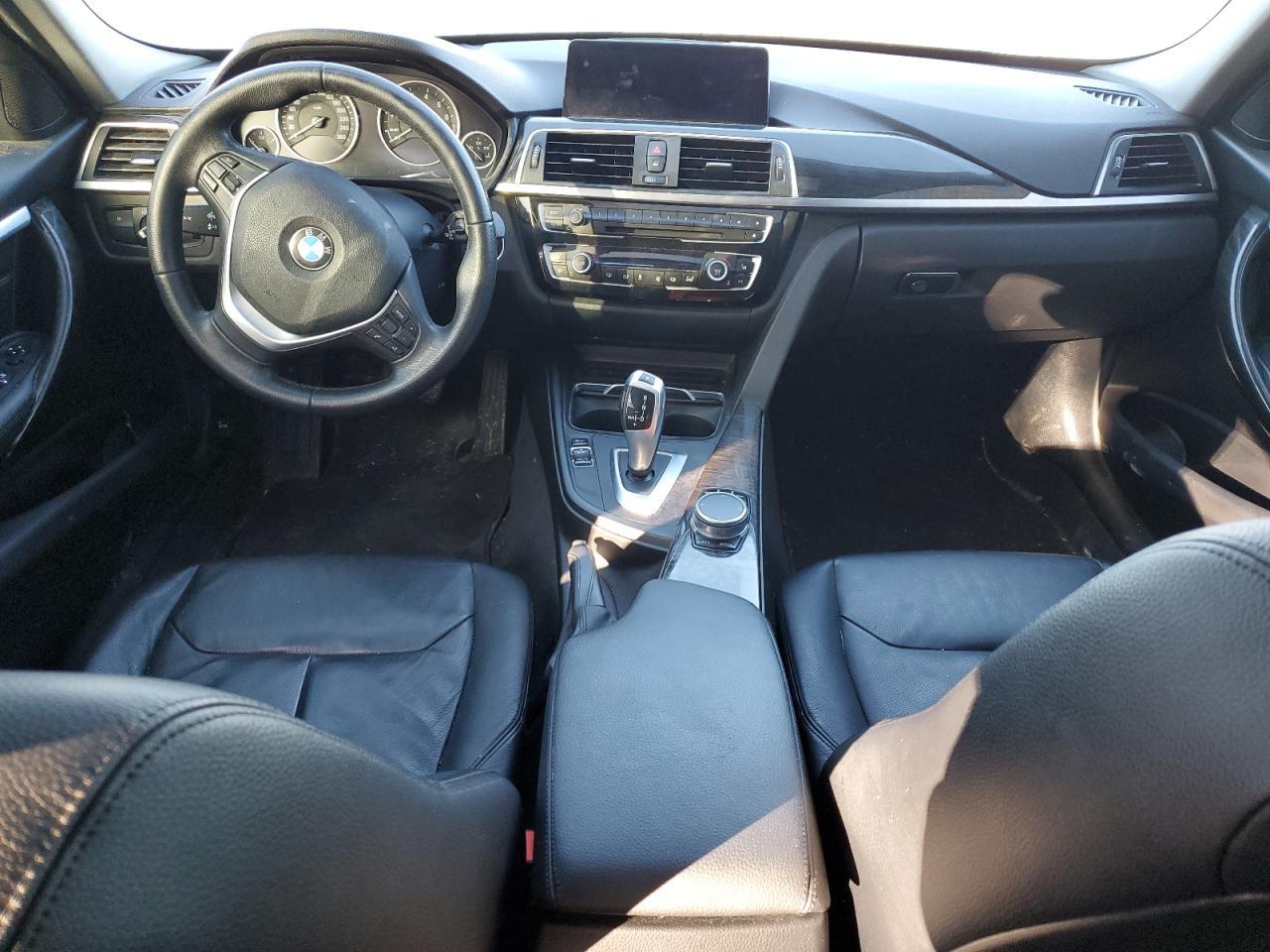 2017 BMW 320 Xi - zdjęcie 8