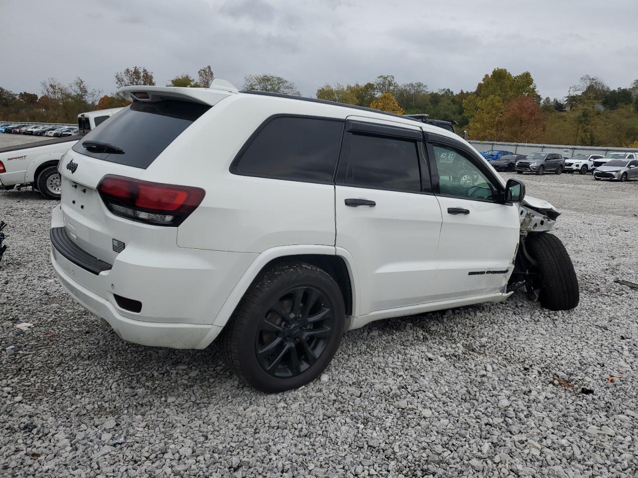 2020 Jeep Grand Cherokee Laredo - zdjęcie 3