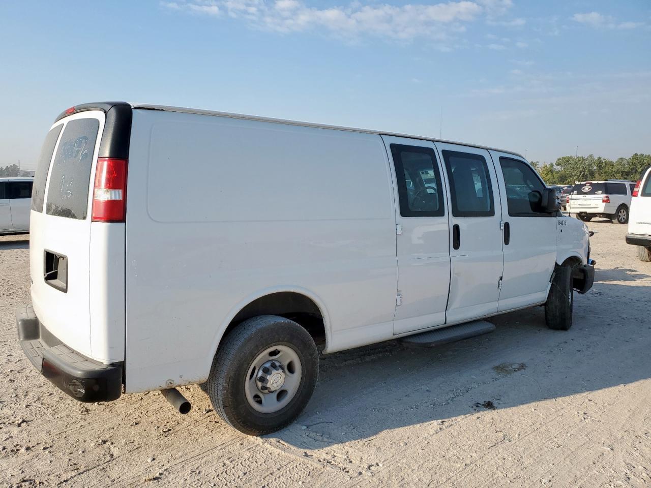 2018 Chevrolet Express G3500 - zdjęcie 3