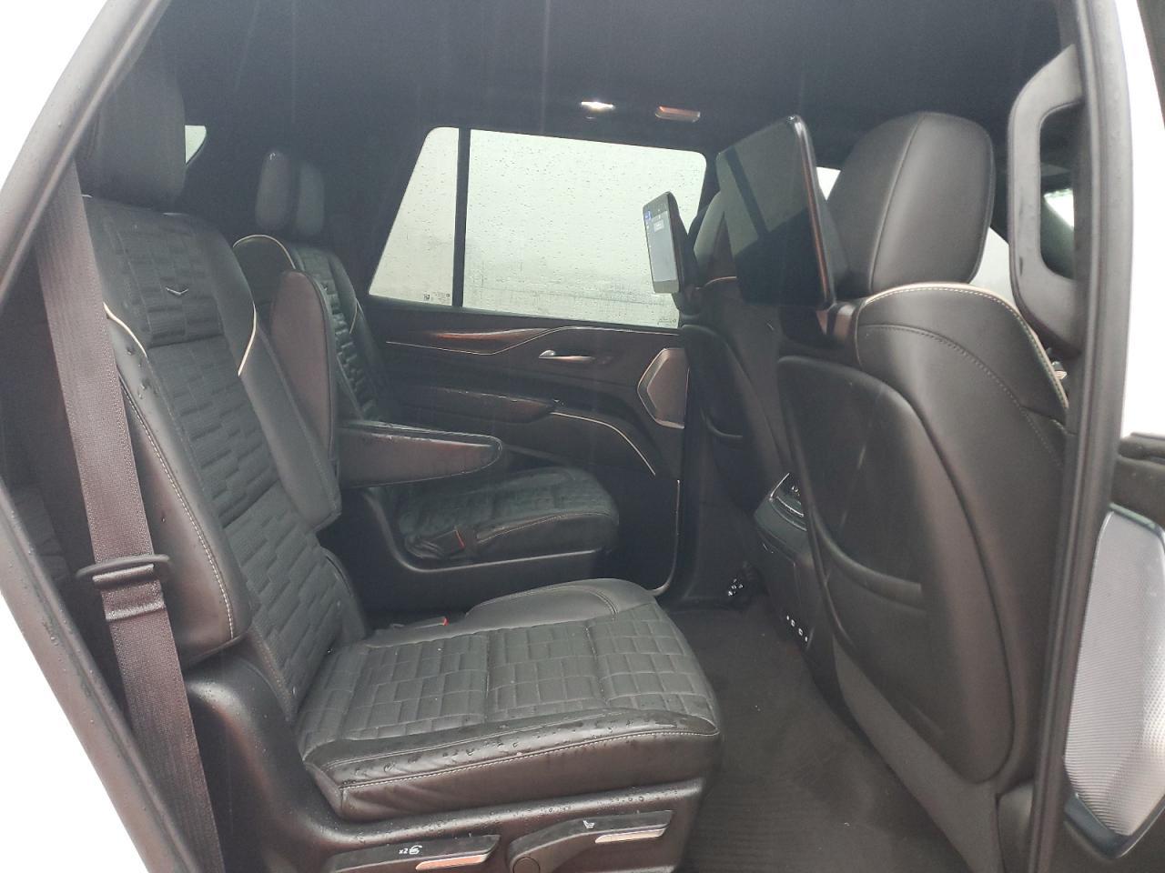 2024 Cadillac Escalade - zdjęcie 11