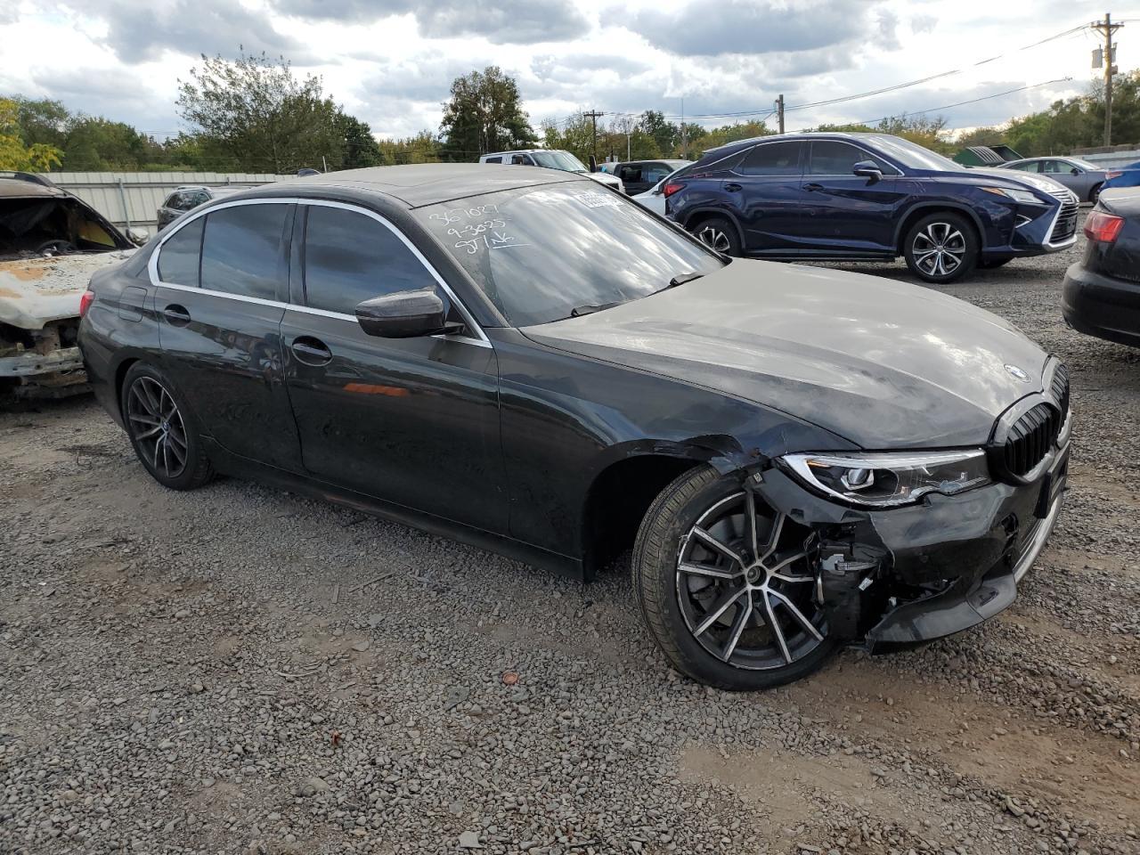 2021 BMW Seria 3 - zdjęcie 4