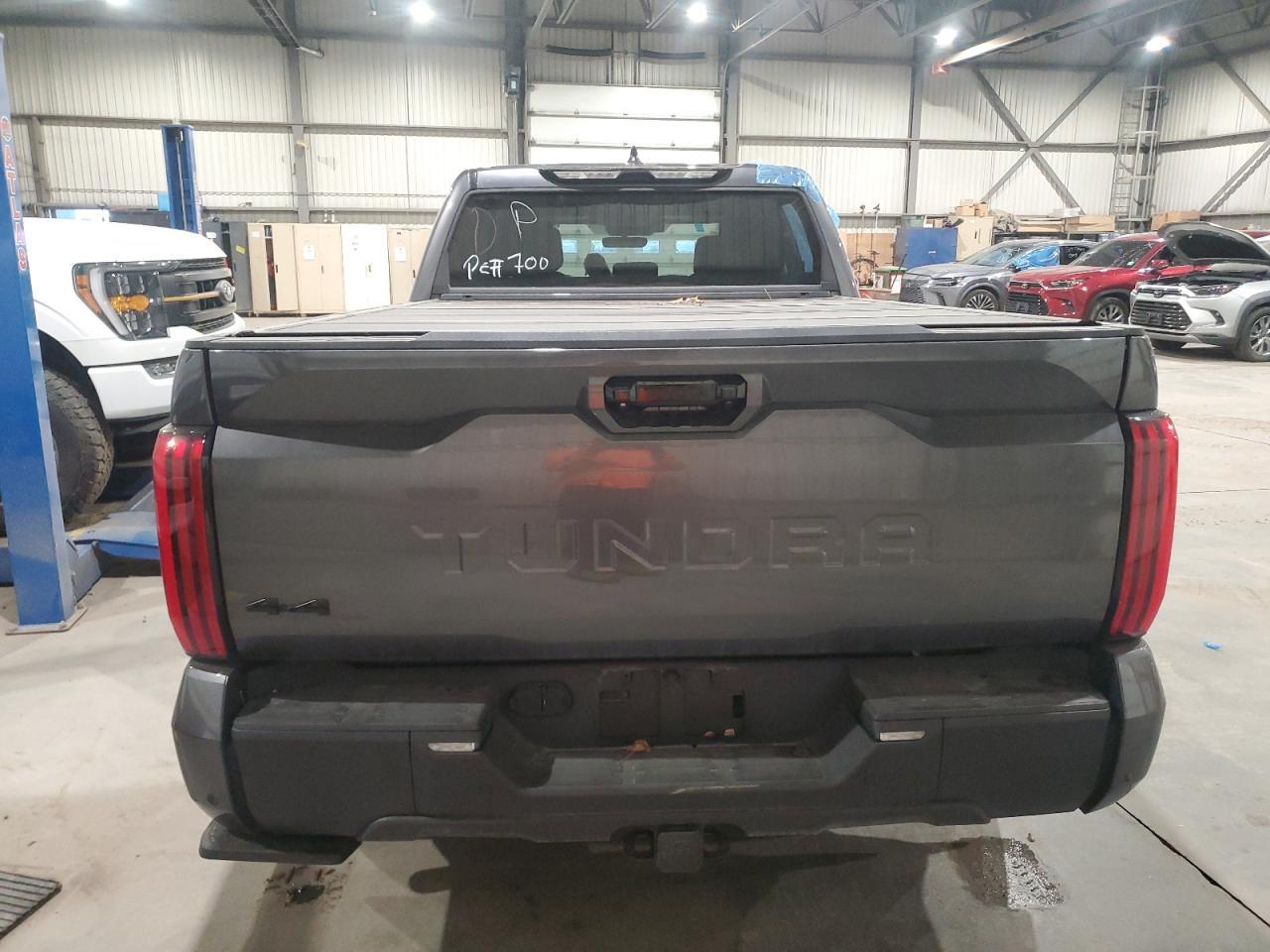 2024 Toyota Tundra Crewmax Platinum - zdjęcie 6