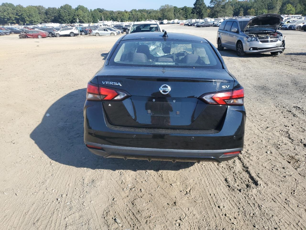 2022 Nissan Versa Sv - zdjęcie 6