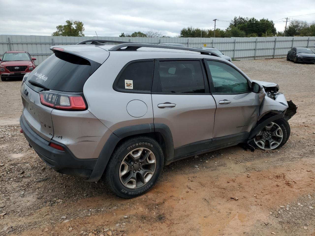 2019 Jeep Cherokee Trailhawk - zdjęcie 3