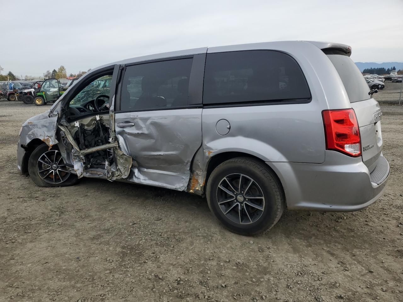 2018 Dodge Grand Caravan Se - zdjęcie 2