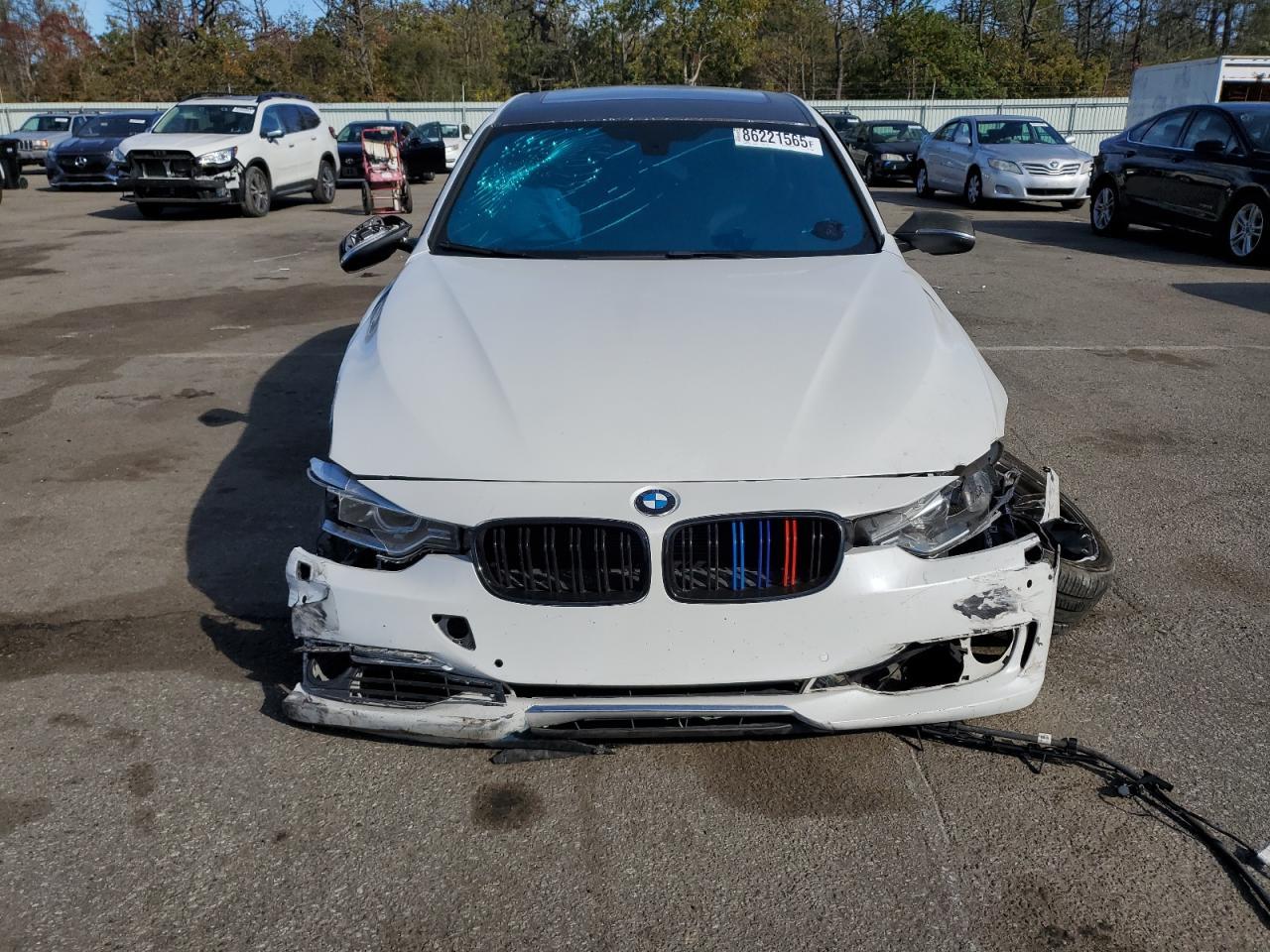2015 BMW Seria 3 - zdjęcie 5