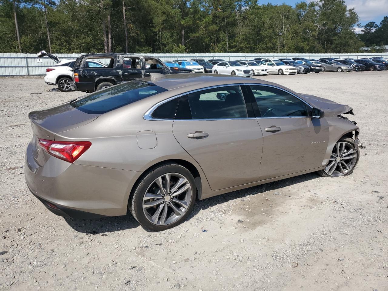 2024 Chevrolet Malibu Premier - zdjęcie 3