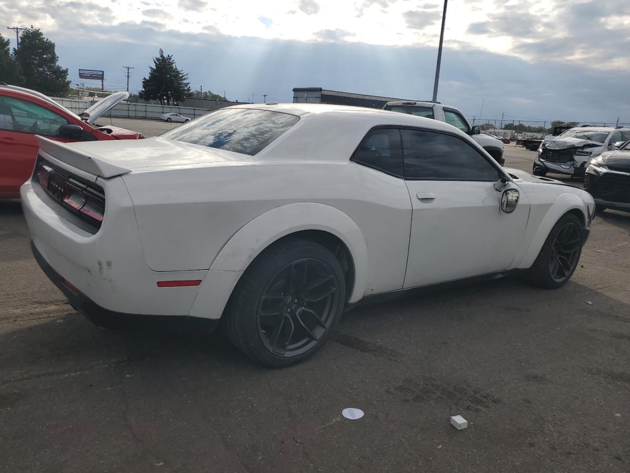 2021 Dodge Challenger Sxt - zdjęcie 3