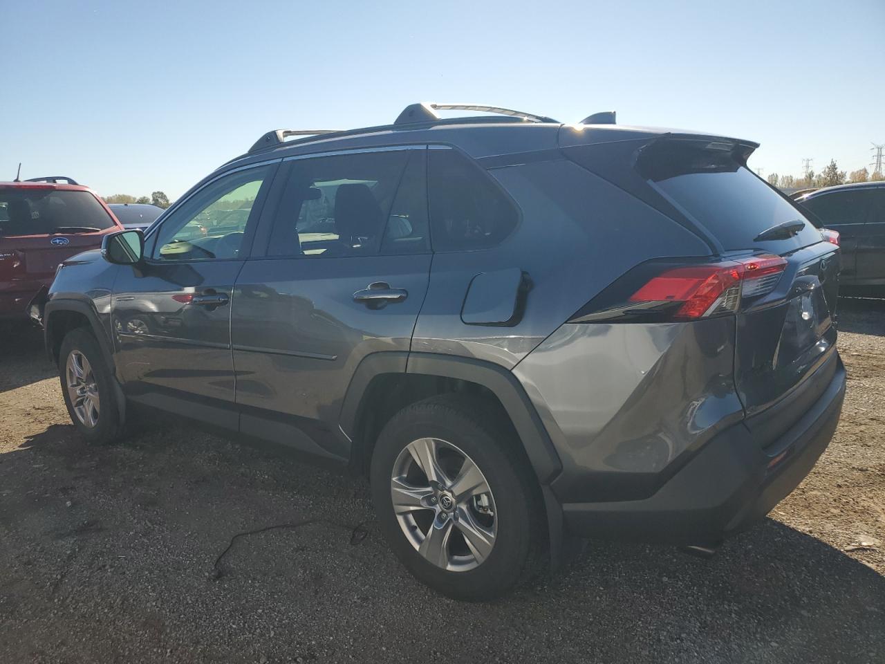 2024 Toyota Rav4 Xle - zdjęcie 2