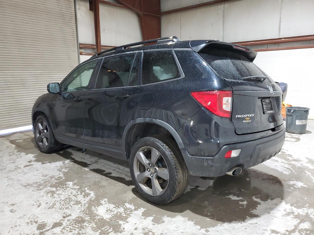 2019 Honda Passport Touring - zdjęcie 2