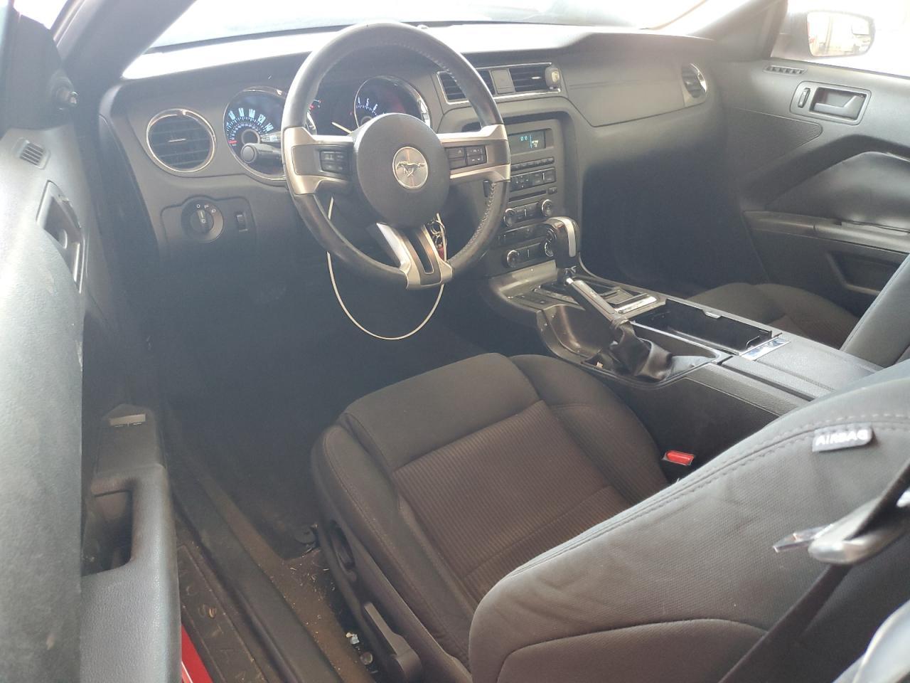 2013 Ford Mustang - zdjęcie 8