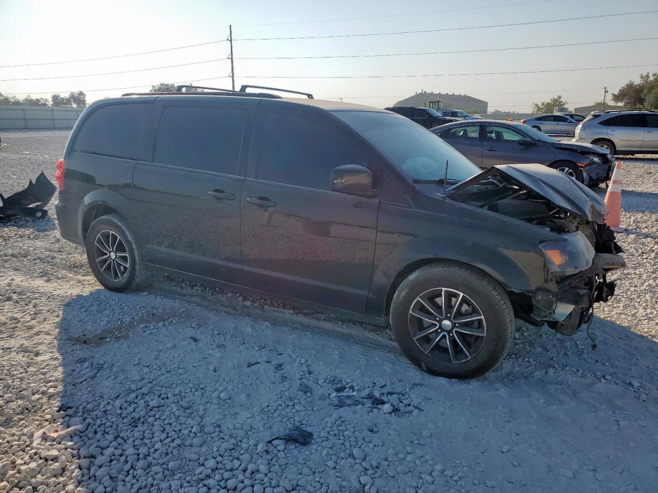 2019 Dodge Grand Caravan Gt - zdjęcie 4
