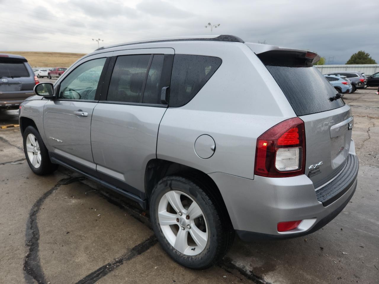 2016 Jeep Compass Latitude - zdjęcie 2