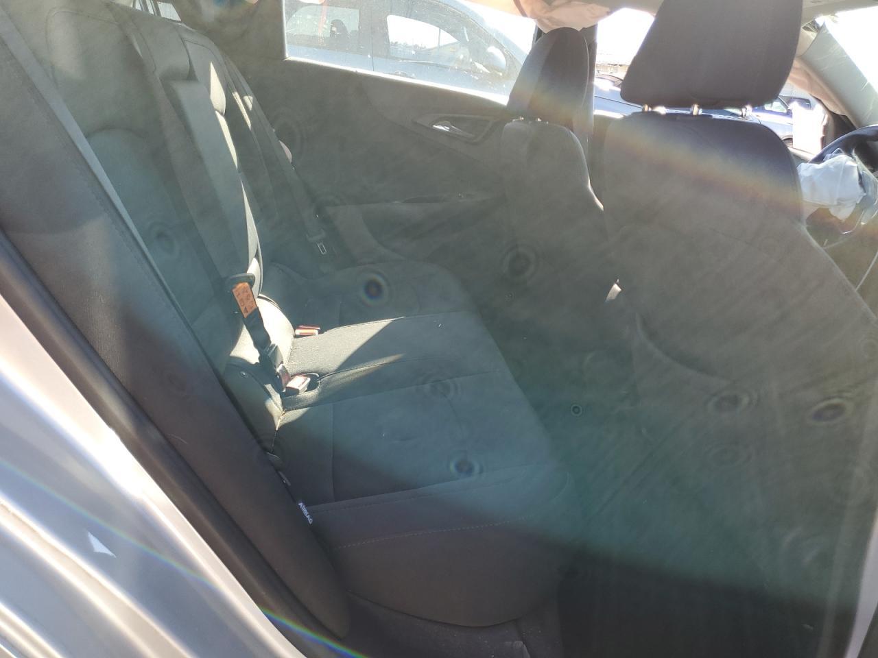 2017 Chevrolet Malibu Ls - zdjęcie 10