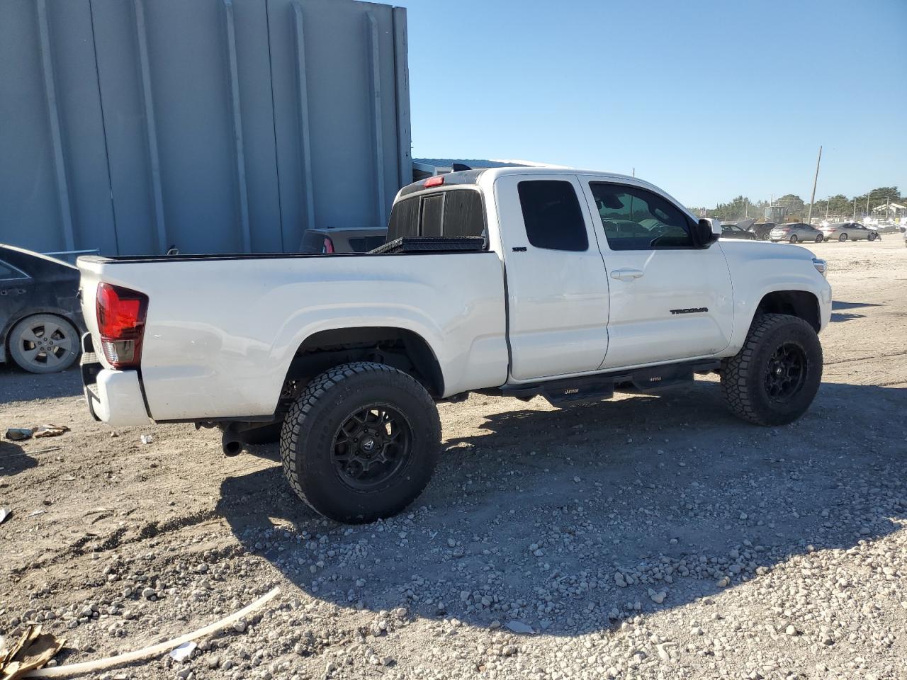 2023 Toyota Tacoma - zdjęcie 3