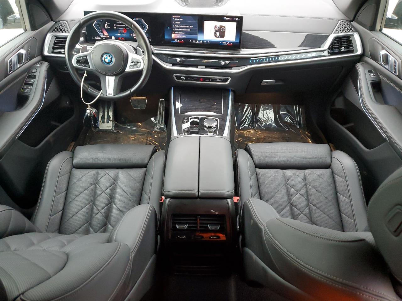 2024 BMW X5 xDrive50E - zdjęcie 8