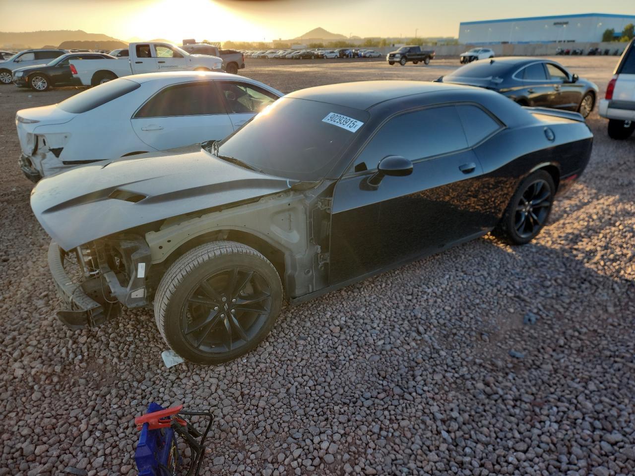 2017 Dodge Challenger - zdjęcie główne