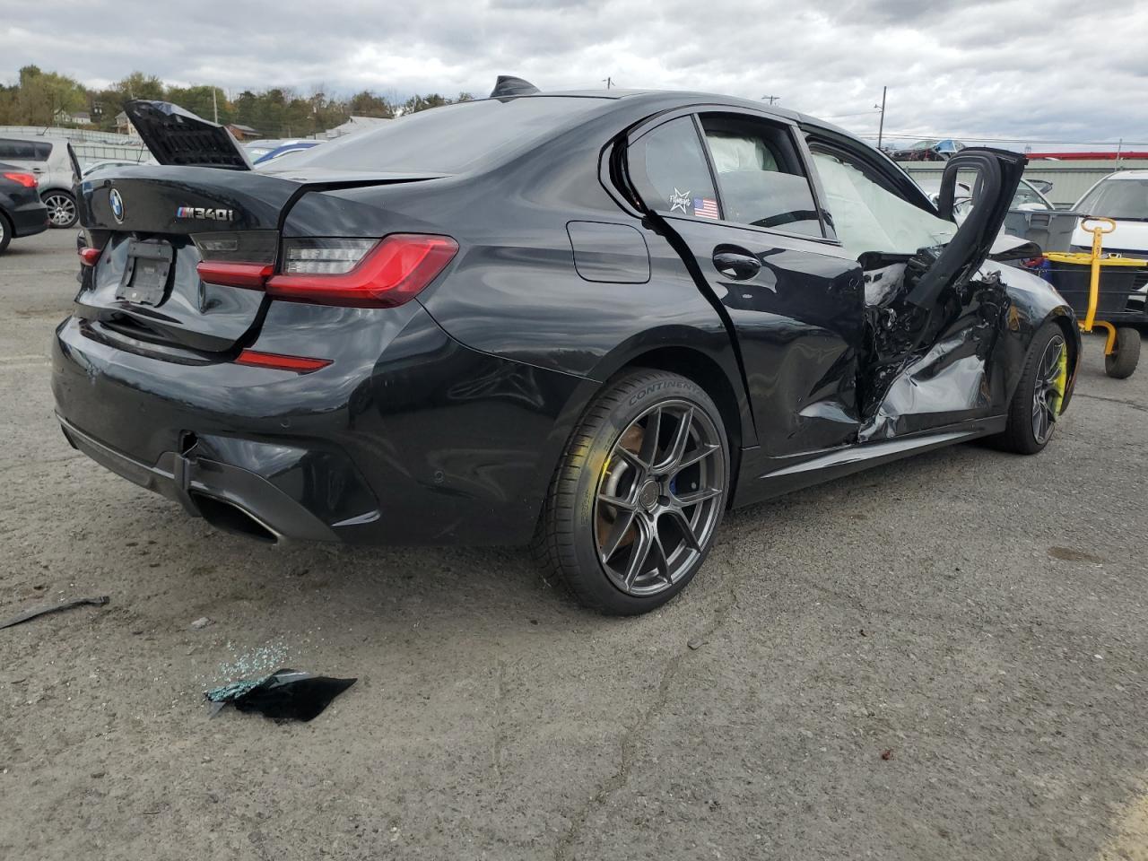 2020 BMW Seria 3 - zdjęcie 3