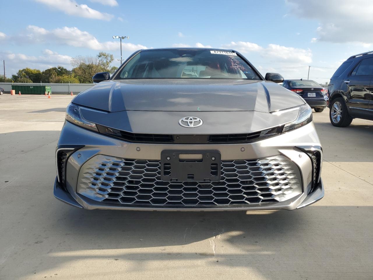 2025 Toyota Camry - zdjęcie 5