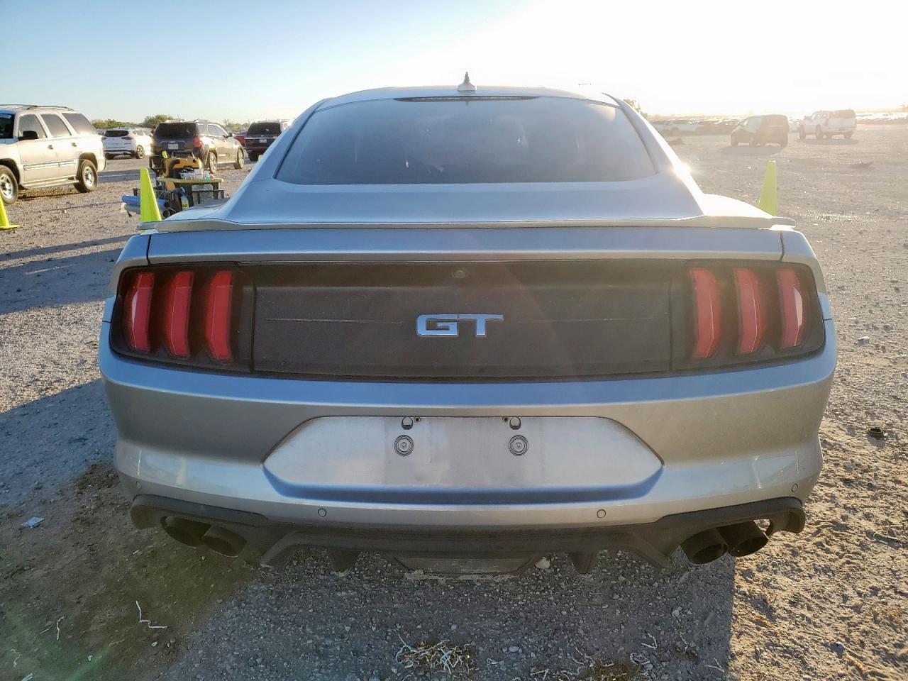 2021 Ford Mustang - zdjęcie 6