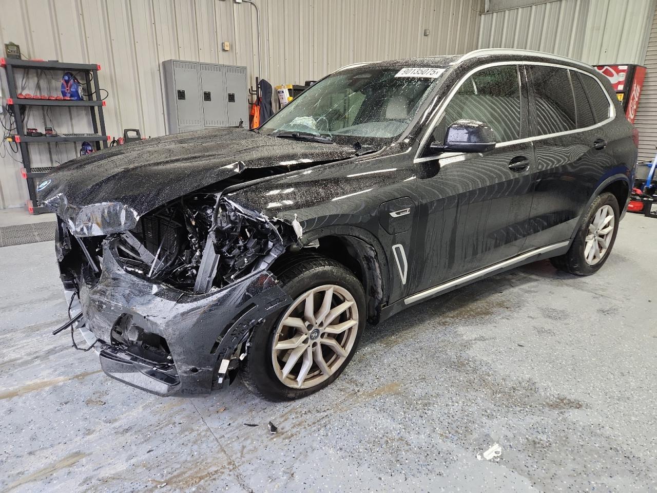 2022 BMW X5 xDrive45E - zdjęcie główne