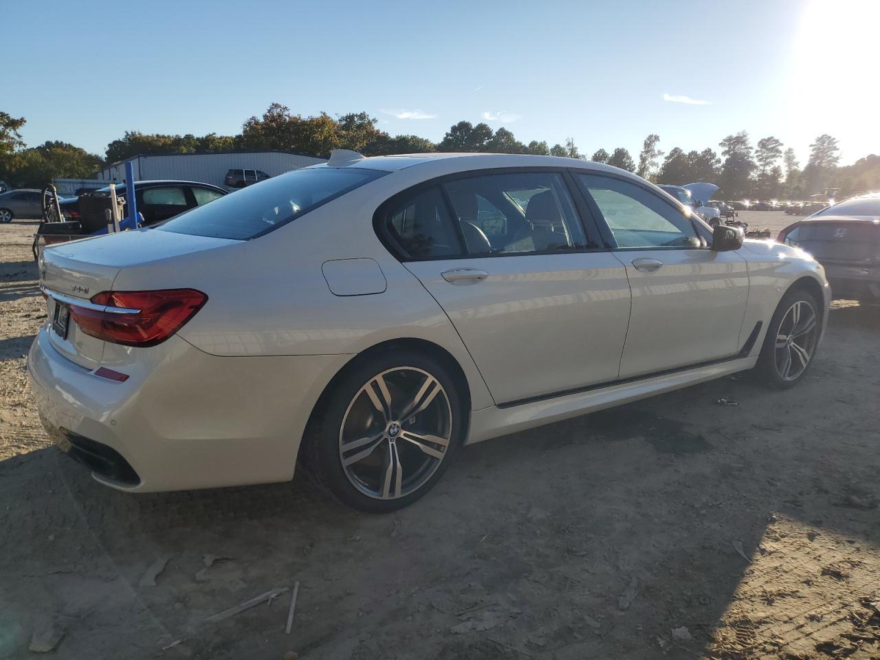 2017 BMW 740 Xi - zdjęcie 3