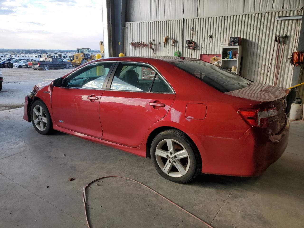 2014 Toyota Camry - zdjęcie 2