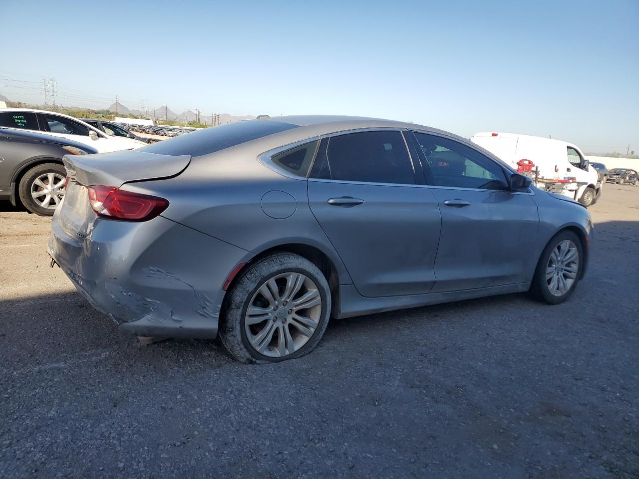 2015 Chrysler 200 Limited - zdjęcie 3