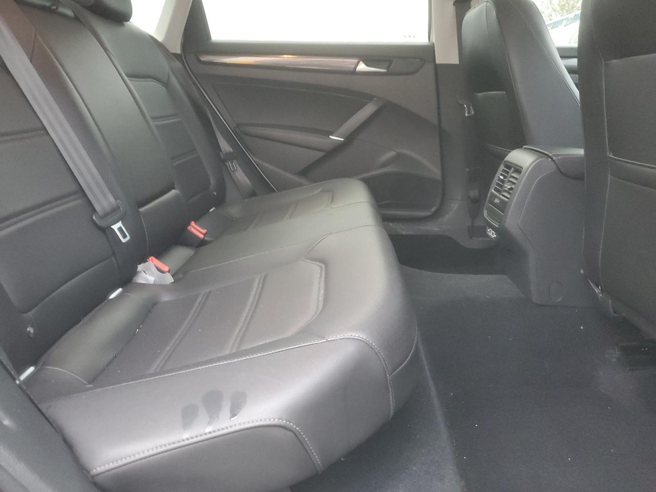 2020 Volkswagen Passat - zdjęcie 10