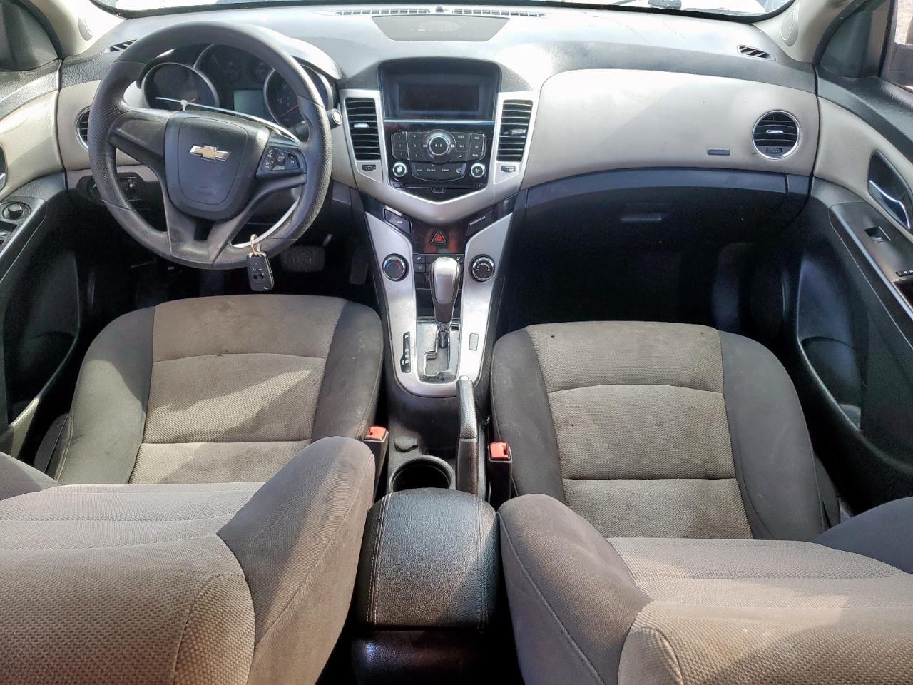 2015 Chevrolet Cruze Ls - zdjęcie 8