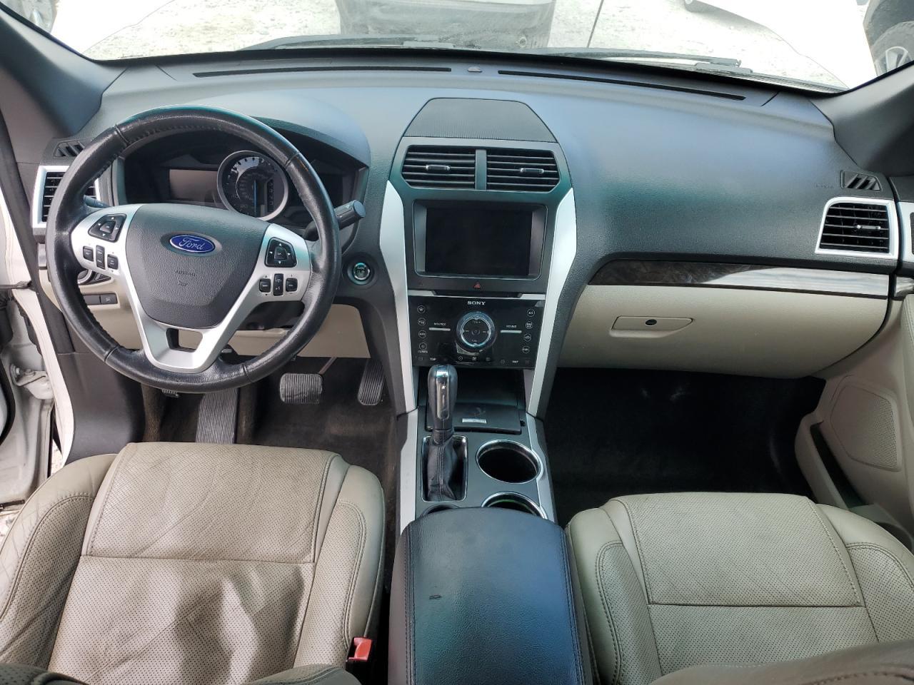 2014 Ford Explorer - zdjęcie 8
