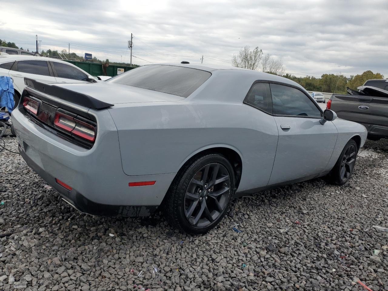 2022 Dodge Challenger Sxt - zdjęcie 3