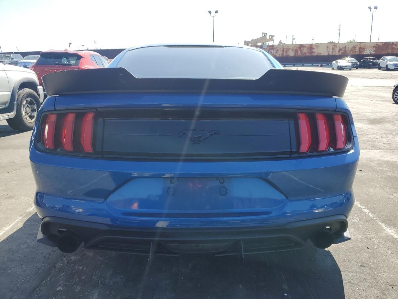 2018 Ford Mustang - zdjęcie 6