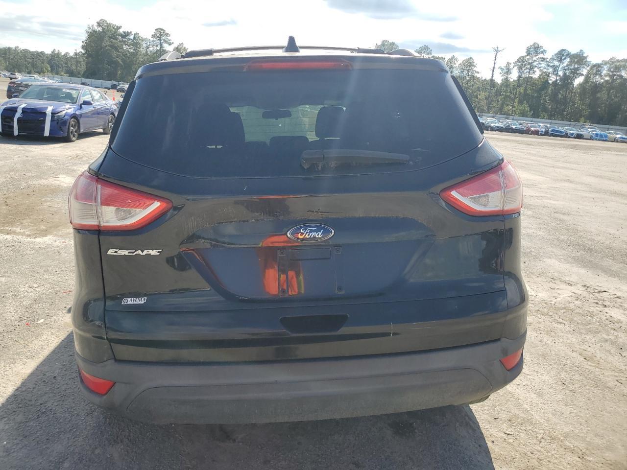 2013 Ford Escape S - zdjęcie 6