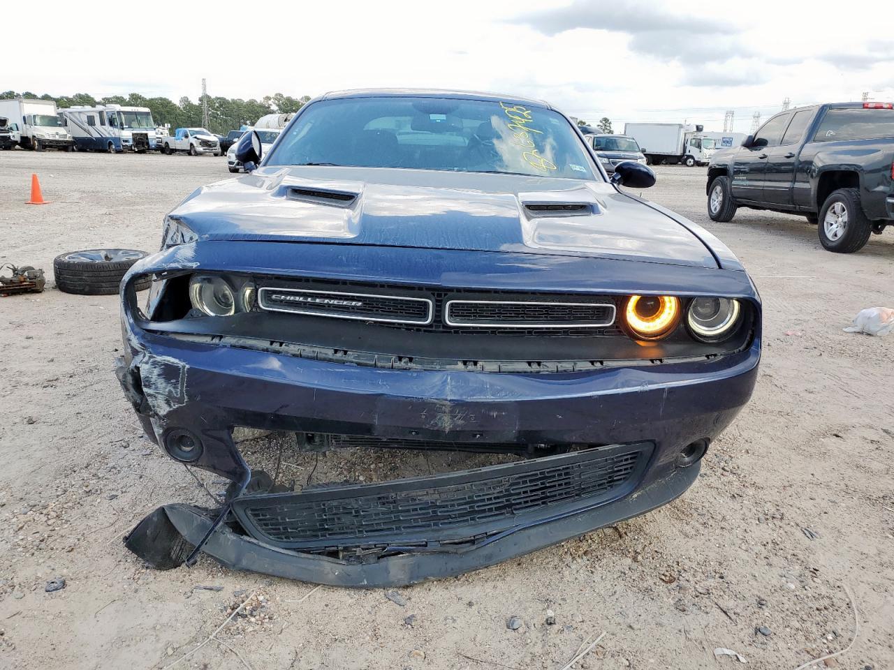 2017 Dodge Challenger Sxt - zdjęcie 5