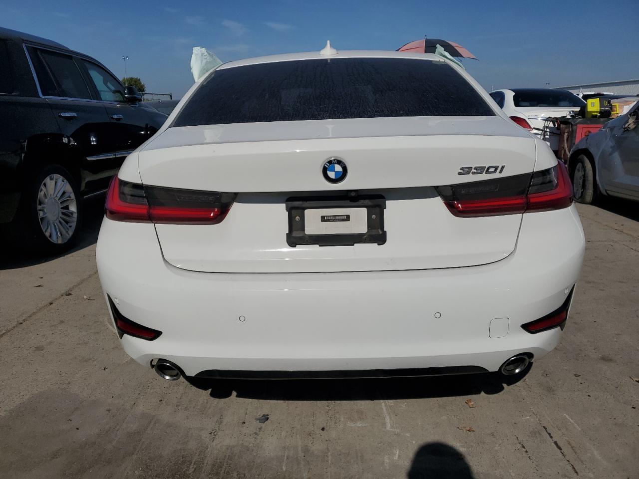 2021 BMW Seria 3 - zdjęcie 6