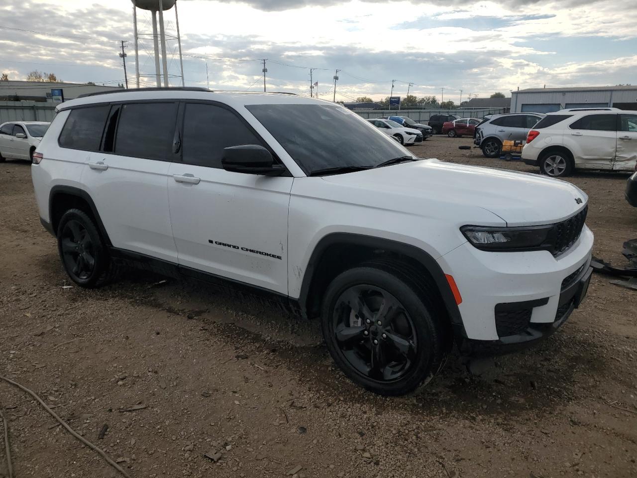 2021 Jeep Grand Cherokee L Laredo - zdjęcie 4