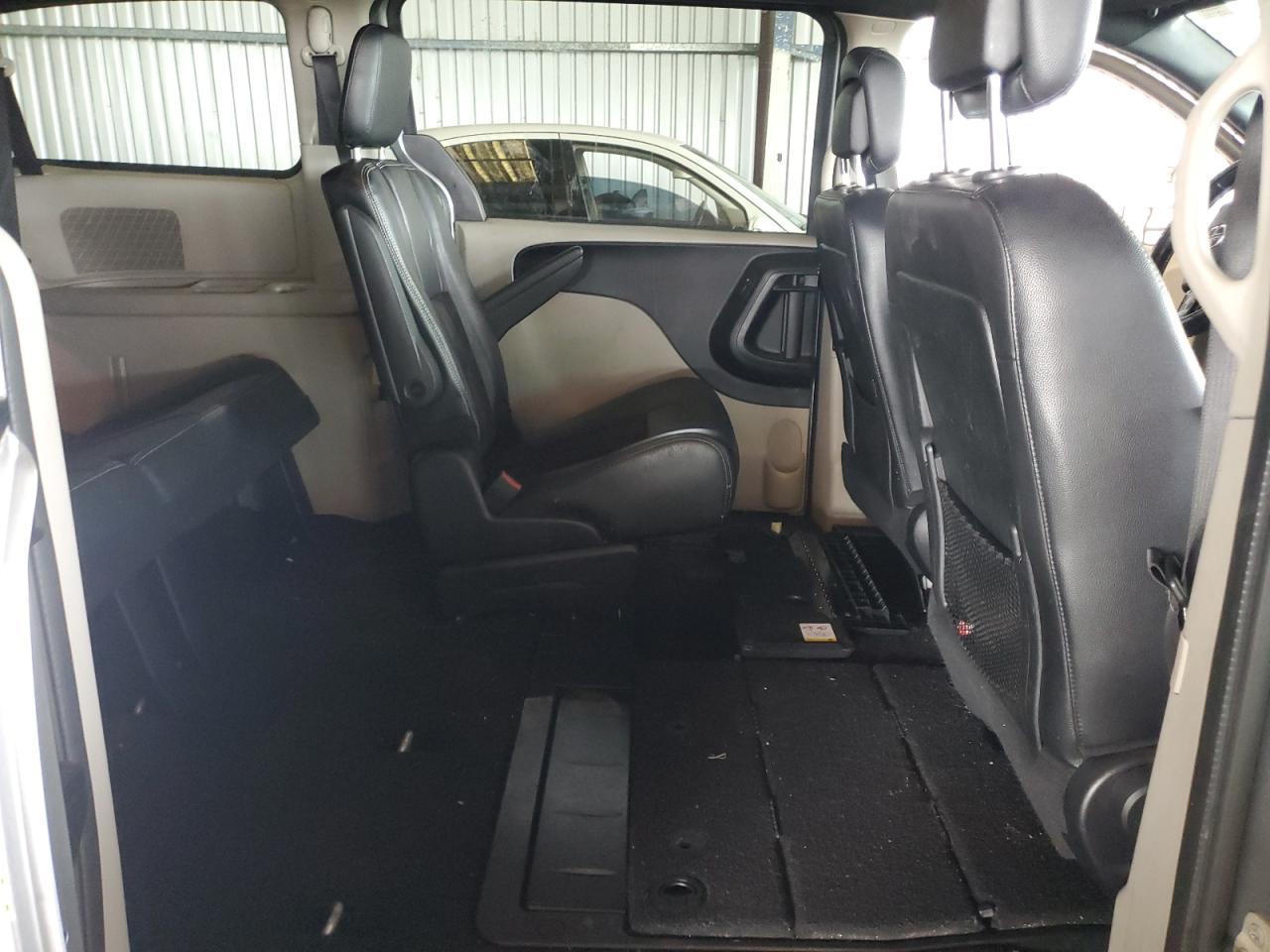 2019 Dodge Caravan - zdjęcie 11