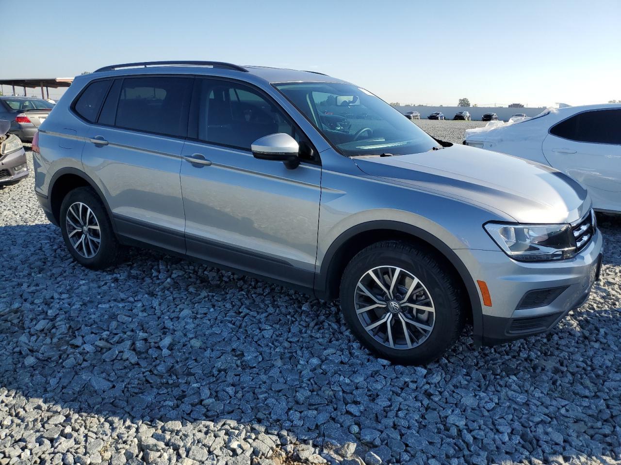 2021 Volkswagen Tiguan - zdjęcie 4