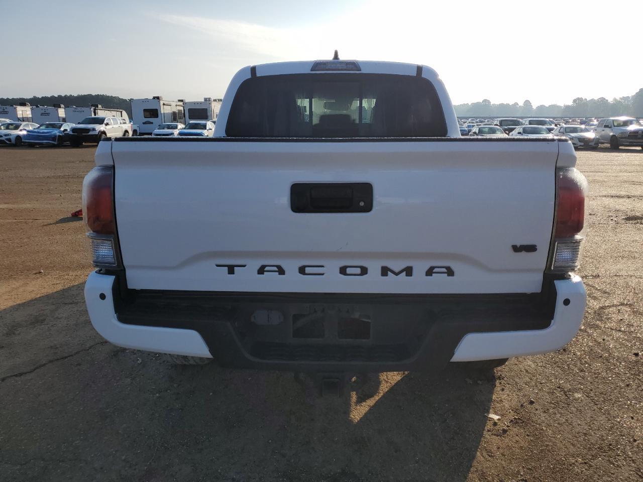 2020 Toyota Tacoma - zdjęcie 6