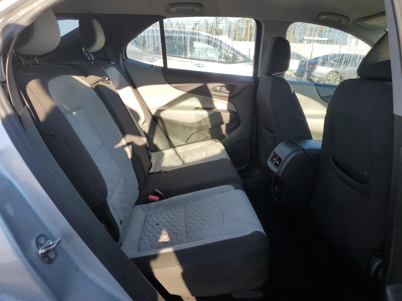 2018 Chevrolet Equinox Ls - zdjęcie 11