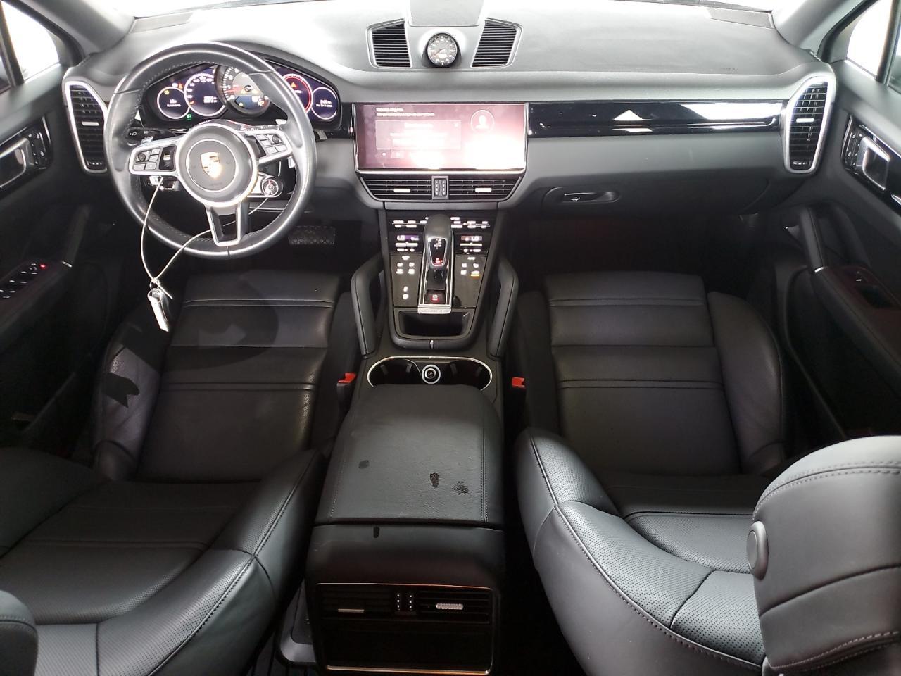 2022 Porsche Cayenne - zdjęcie 8