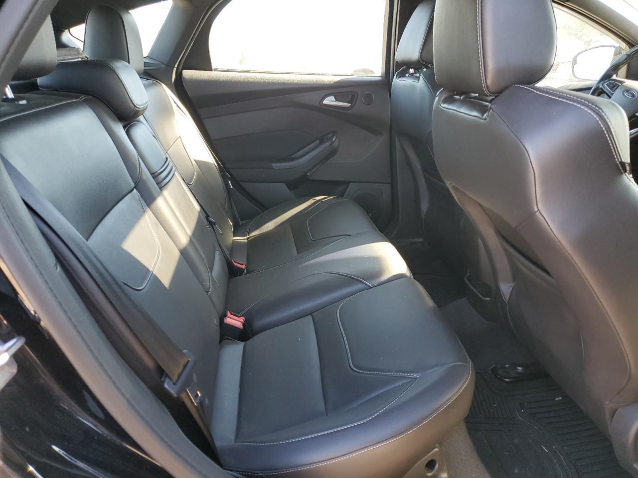 2016 Ford Focus - zdjęcie 10