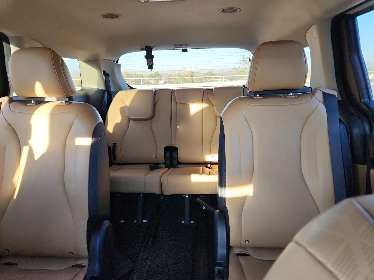 2023 Kia Carnival - zdjęcie 10