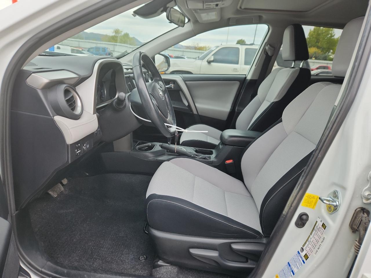 2017 Toyota Rav4 Xle - zdjęcie 7