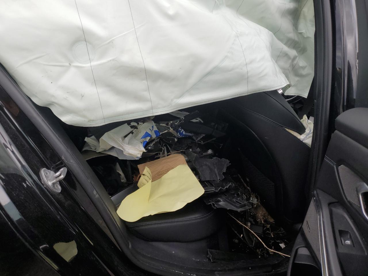 2020 BMW Seria 3 - zdjęcie 10